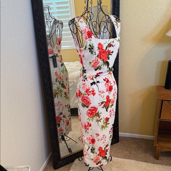 Va Va Voom Dresses & Skirts - Va Va Voom Floral Midi Dress - creme and salmon pink